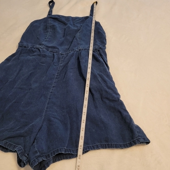 Old Navy Lyocell Denim Jumper Romper 1 Piece Outfit Women's Size Medium - Picture 8 of 13